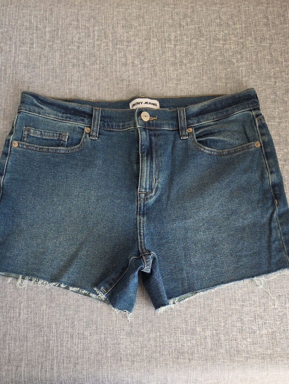 Women's DKNY Jeans Jean Shorts Size 30 NWOT